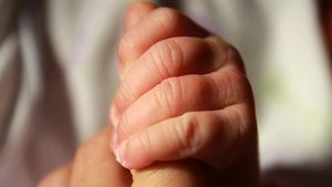 Peste 500 de cazuri de rujeolă înregistrate în ultima săptămână. Un băieţel de 7 luni a murit