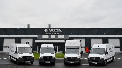 ”Exploatăm un Sprinter până la maximum 600.000 km”: De la două camioane și doi șoferi, direct în topul transportatorilor rutieri datorită inovației și atenției la mediu