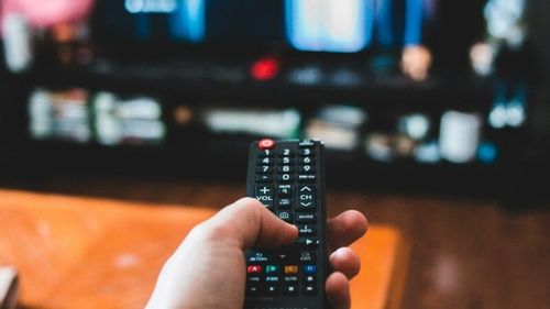 Operațiune în România și în alte 6 state europene: rețea de streaming ilegal cu peste 22 de milioane de utilizatori a fost închisă / Au fost blocate site-uri care ofereau meciuri de fotbal, filme și seriale TV la prețuri mai mici decât abonamentele oficiale