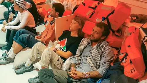 Greta Thunberg și alți 170 de activiști, deportați în Grecia şi Slovacia / Militanţii elveţieni şi spanioli ai flotilei pentru Gaza au acuzat „condiţii inumane de detenţie” în Israel