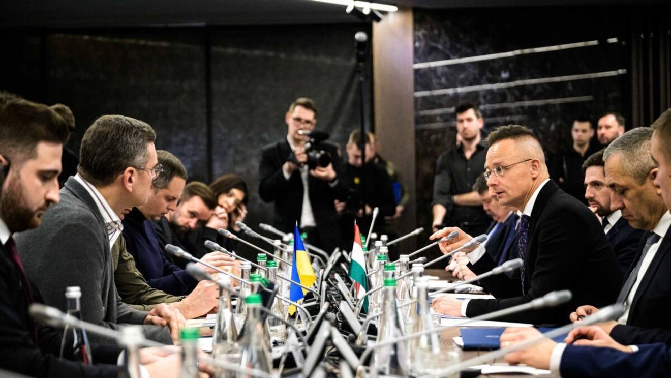 Întâlnire Szijjártó - Kuleba în Ucraina. Ministrul ungar de Externe a anunțat că susține integritatea teritorială și suveranitatea Ucrainei, dar nu s-a angajat să deblocheze sprijinul UE de 50 de miliarde de euro