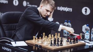 Cum a ajuns jucătorul maghiar de şah Richárd Rapport, locul cinci în clasamentul mondial, să vrea să joace sub culorile României / Asociaţia Maghiară de Şah protestează: Este una dintre cele mai mari comori ale şahului maghiar