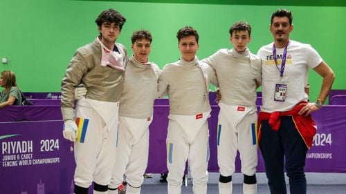Echipa masculină de scrimă, juniori, a României este vicecampioană mondială