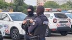 Percheziţii în Piteşti, la presupuşi falsificatori de documente / Şapte români şi moldoveni, suspectaţi că falsificau acte de identitate şi permise de conducere, contra unor sume importante de bani / În paralel, percheziţii şi în Republica Moldova