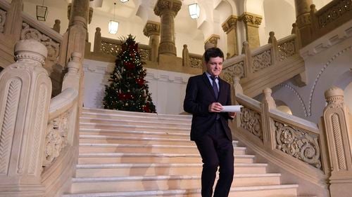 Nicuşor Dan: Noi vorbim de pere, iar domnul Tanczos Barna de mere. E absurd ca, din cele 12 miliarde, Primăria Capitalei să ia 4, iar sectoarele să ia 8, în condiţiile în care noi trebuie să dăm 2,5 miliarde pe subvenţii