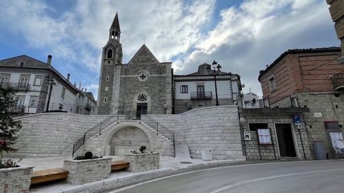 O comună din Italia oferă casă sau bani celor care vor să se mute aici /  Se acordă câte 5.000 de euro celor care vor să-și deschidă o afacere locală