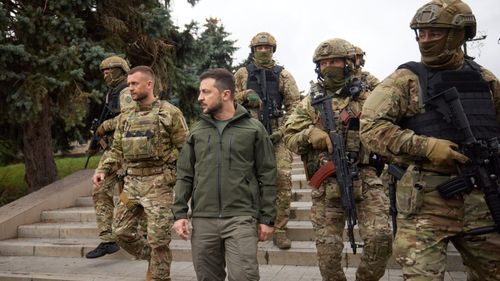 LIVE Ziua 270 de război: Kievul susține că aproximativ 60 de soldaţi ruşi au fost ucişi într-un atac de artilerie cu rază lungă de acţiune în această săptămână / Probleme importante cu provizionarea de energie în mai multe zone ale Ucrainei / Centrala Zaporojie, bombardată