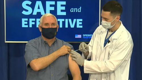 VIDEO Vicepreşedintele american Mike Pence, vaccinat împotriva COVID-19 în direct la televiziune