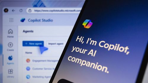 Un judecător din San Francisco a decis că societatea Anthropic îşi poate antrena modelele de inteligenţă artificială cu cărţi protejate prin drepturi de autor fără permisiunea deţinătorilor acestora