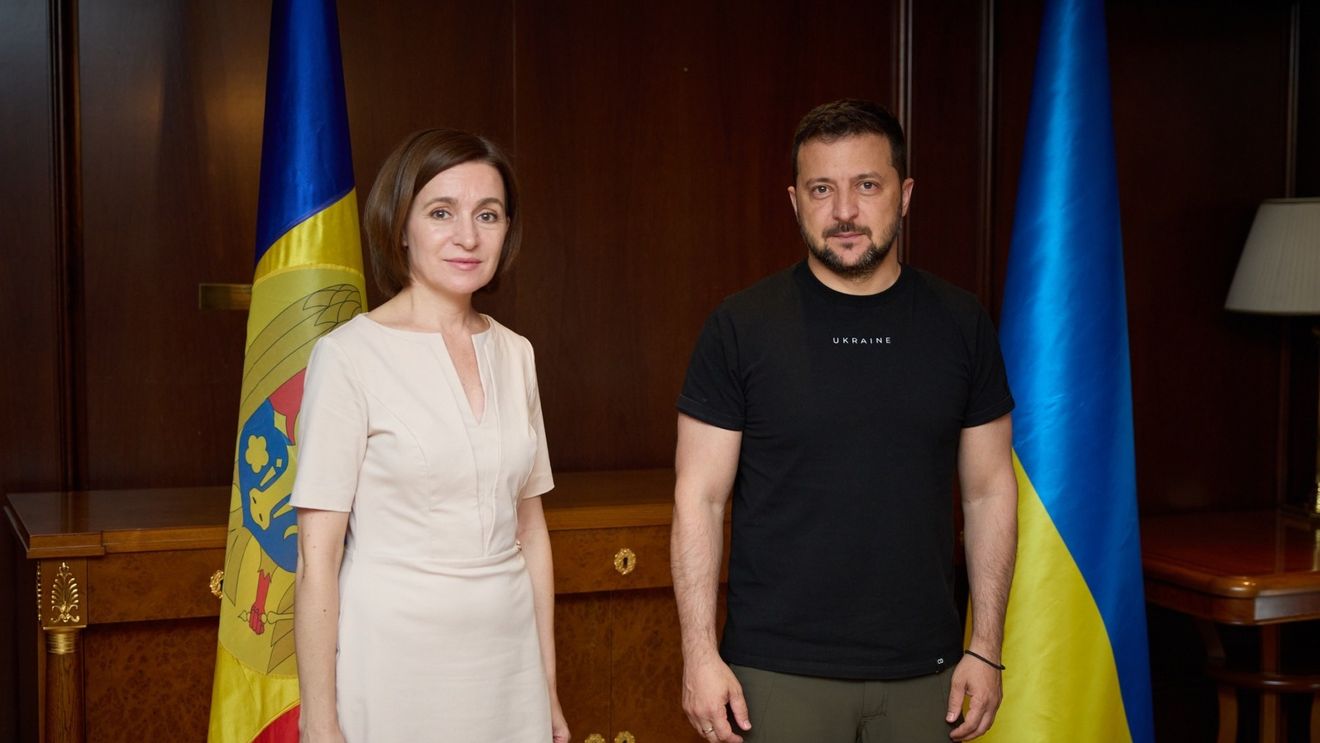 Maia Sandu salută recunoașterea de către Ucraina a limbii române pentru comunitatea românească / Zelenski îi răspunde: Ar trebui să ne construim împreună viitorul european