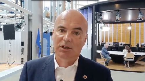 Rareș Bogdan: Dacă mâine PSD ar anunța că votează un guvern cu Bolojan premier sunt absolut convins că n-ar mai exista nicio rezoluție anti-PSD. Bolojan e agentul AUR, singurul partid care crește electoral