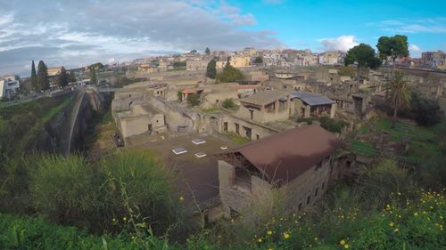 O descoperire din Herculaneum, comunitatea stinsă de Vezuviu, arată diferențe de dietă alimentară între femeile și bărbații din Imperiul roman