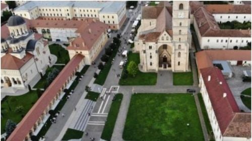 Primăria Alba Iulia suspendă taxa de promovare turistică la cererea hotelielilor din oraş / Ei s-au plâns de lipsa turiştilor şi de cuantumul ridicat al taxei, de cinci ori mai mare faţă de alte oraşe