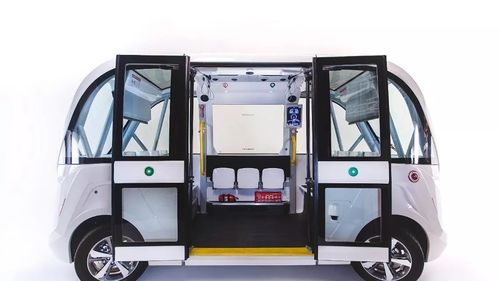 Licitația pentru autobuzele autonome din Cluj a fost anulată, din nou / Emil Boc: „Nu a venit nimeni”