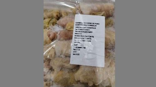 Peste 100 de kg de sarmale stricate într-un supermarket din Satu Mare / Operatorul economic a fost amendat cu 20.000 de lei