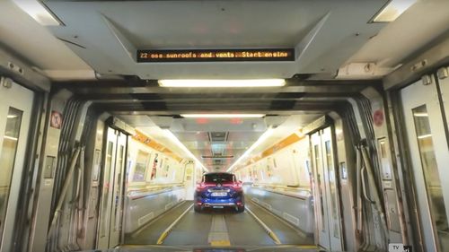 Pasagerii Eurostar se confruntă cu tarife mai mari din cauza impozitelor aplicate de Marea Britanie asupra tunelului de sub Canalul Mânecii