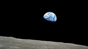 William Anders, astronautul care a participat la misiunea Apollo 8, cunoscut pentru fotografia Earthrise, a murit într-un accident de avion / Barbatul avea 90 de ani și se afla la manșa aparatului de zbor de tip mai vechi