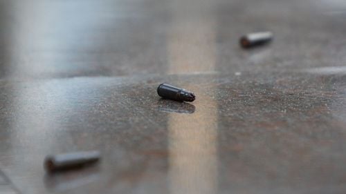 Guvernul rus interzice exportul de cartușe și tuburi de cartușe