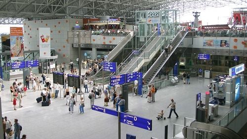 O grevă surpriză paralizează aeroportul din Hamburg cu o zi înaintea celei anunţate de 11 aeroporturi din Germania