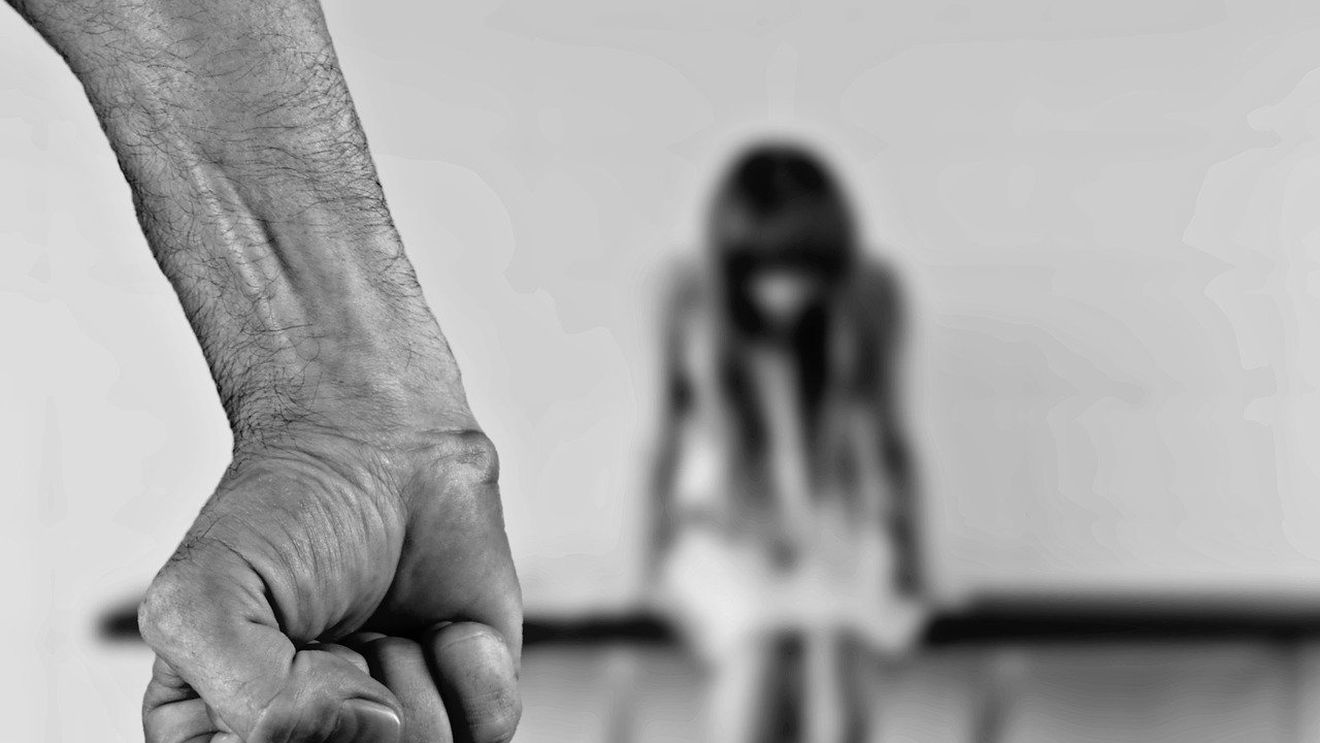 Cazurile de violenţă domestică împotriva femeilor s-au înmulţit în Germania în 2023