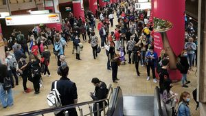 Șeful Sindicatului de la Metrorex îl contrazice pe ministrul Drulă: La noi nu se poate lucra online. Nu s-au făcut angajări în pandemie, ci au fost înlocuiți cei 500 de oameni care au plecat în pensie. Salariul mediu, cu sporuri, ajunge la 7.000 de lei, nu la 10.000