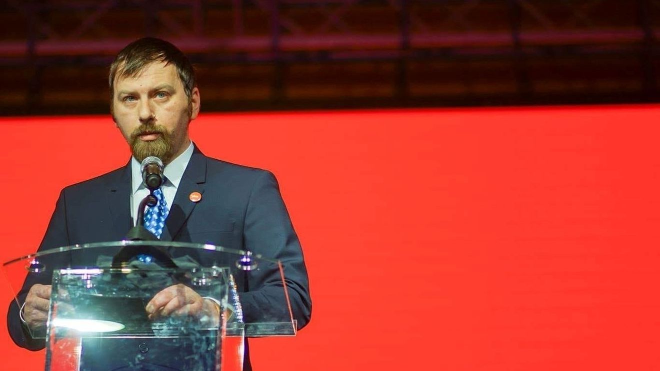 Supravieţuitor al tragediei de la Colectiv, candidat pentru un loc în Biroul Politic al USR PLUS: „Spiritul civic a făcut posibile protestele de la OUG 13 şi ne-a dus la peste 20% la europarlamentare”