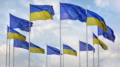 Ucraina va primi un ajutor de securitate de la Uniunea Europeană, în valoare de 31 de milioane de euro, în contextul tensiunilor cu Rusia de la granița ucraineană