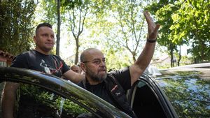 UPDATE Piedone, prima reacție după decizia cu executare în dosarul Colectiv: ”Dacă familiile cred că eu le-am omorât copiii așa să-i ajute Dumnezeu/ Să se bucure, vor lua bani, dar nu e dreptate la adresa mea/ Condamnarea mea nu le va învia copiii”/ Piedone s-a predat la Poliția Bragadiru