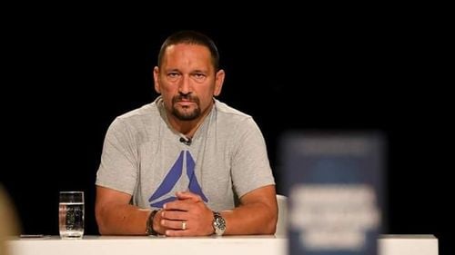 Omul de afaceri din Deva, Dorin Cupeţiu, condamnat la 6 ani de detenţie pentru evaziune fiscală/ Traian Berbeceanu este judecat pentru că l-ar fi avertizat pe afacerist în legătură cu o percheziţie, însă a fost achitat în primă instanță