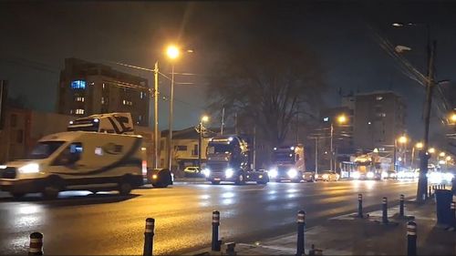 VIDEO Nou protest al transportatorilor, miercuri seara, la Constanţa / Camioanele şi autoturismele au mărşăluit prin municipiu şi prin zona portuară