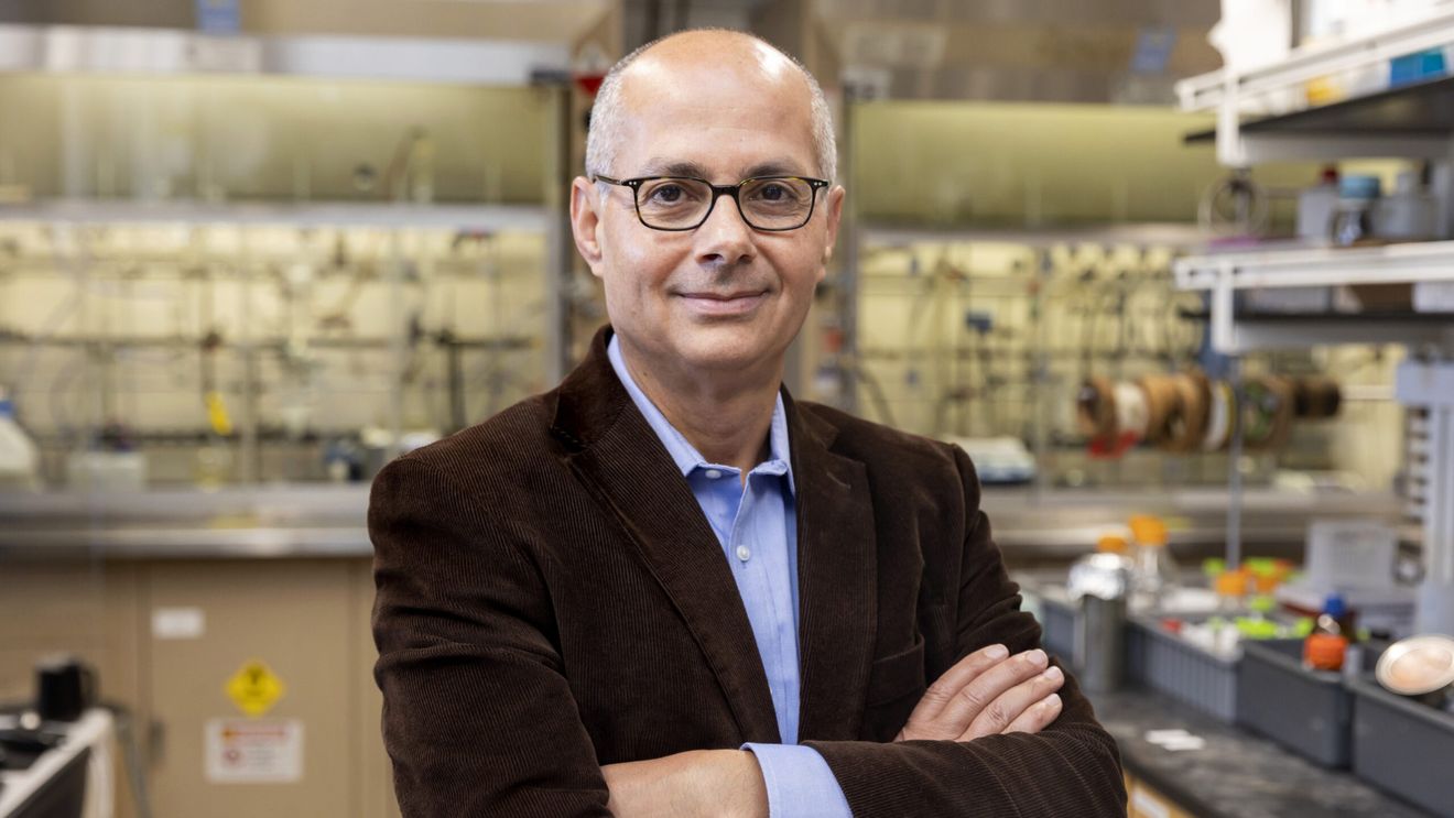De la refugiat palestinian la laureat al Premiului Nobel pentru chimie, Omar Yaghi pledează pentru necesitatea de a susține cercetarea: “Fără finanțare, nu poți face știință”