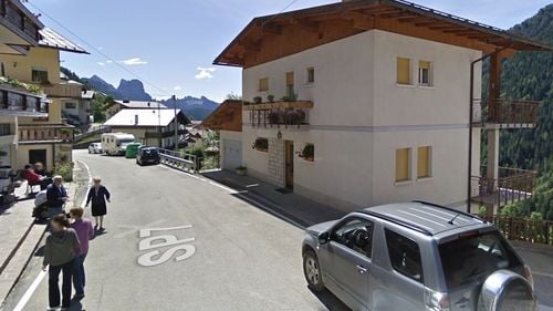 O comunitate din Italia oferă salariu de 3.000 de euro pe lună unei familii dispusă să țină deschis singurul bar din localitate / Zoppè di Cadore are 200 de locuitori și se află la 1.500 m altitudine