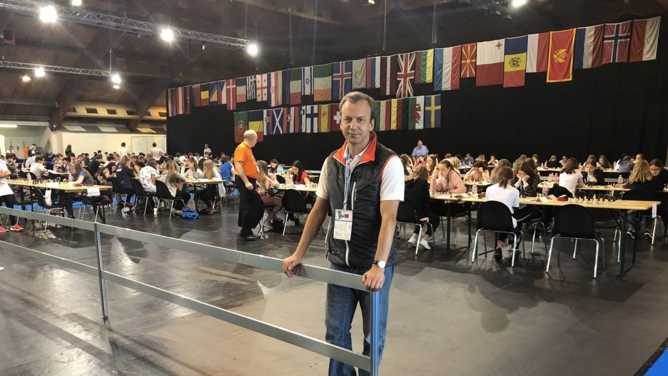 Un fost vicepremier rus, preşedintele Federaţiei Internaţionale de Şah, a criticat războiul