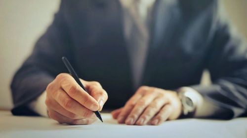 La vremuri noi tot noi: Posturi importante din companii sau agenții de sub umbrela statului, ocupate de clienți vechi ai funcțiilor publice