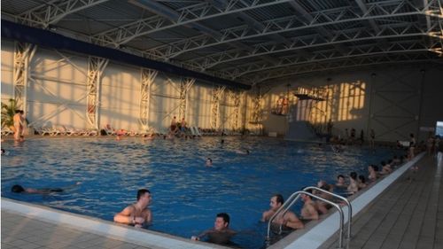 Prefectul de Braşov propune redeschiderea piscinelor interioare