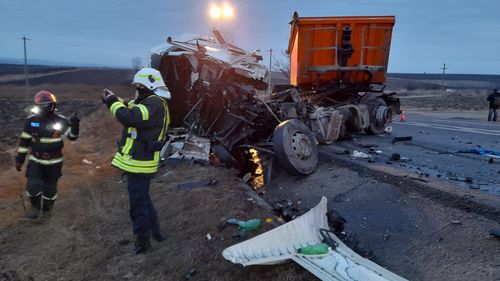 VIDEO UPDATE Șapte persoane au murit în urma unui grav accident în Iași/ Au fost implicate o Ambulanță, un camion și o autoutilitară/ În Ambulanță se afla o femeie însărcinată care nu a suferit leziuni, Planul Roșu activat