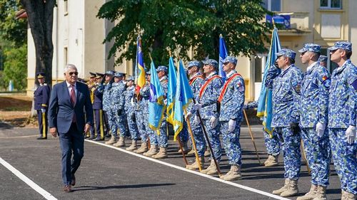 Ministrul Apărării: Rachetele lansate de navele de luptă ruseşti care lovesc oraşe ucrainene vizează şi obiective aflate foarte aproape de România