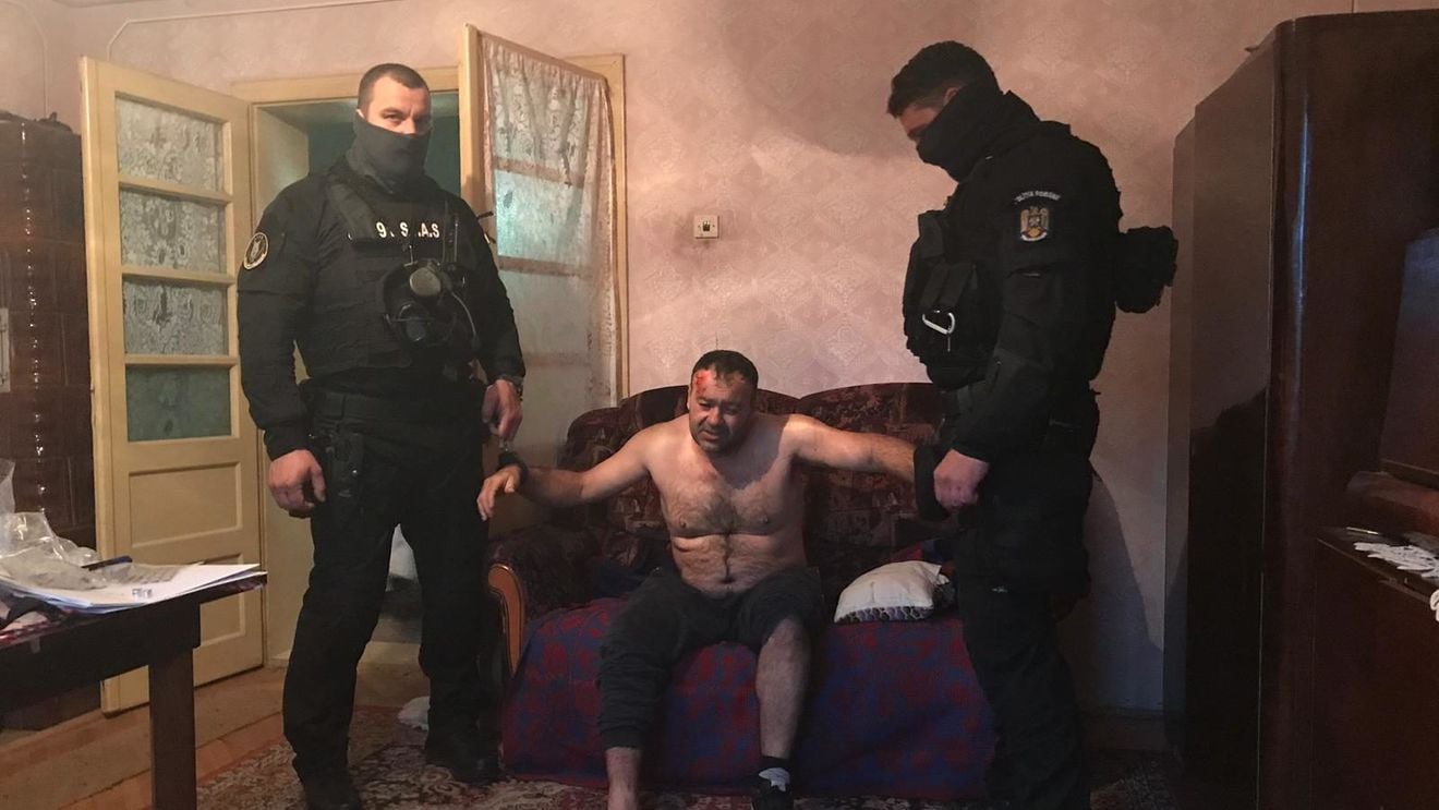 VIDEO A fost prins suspectul în cazul uciderii polițistului din Timiș. El se ascundea în Remetea Mare