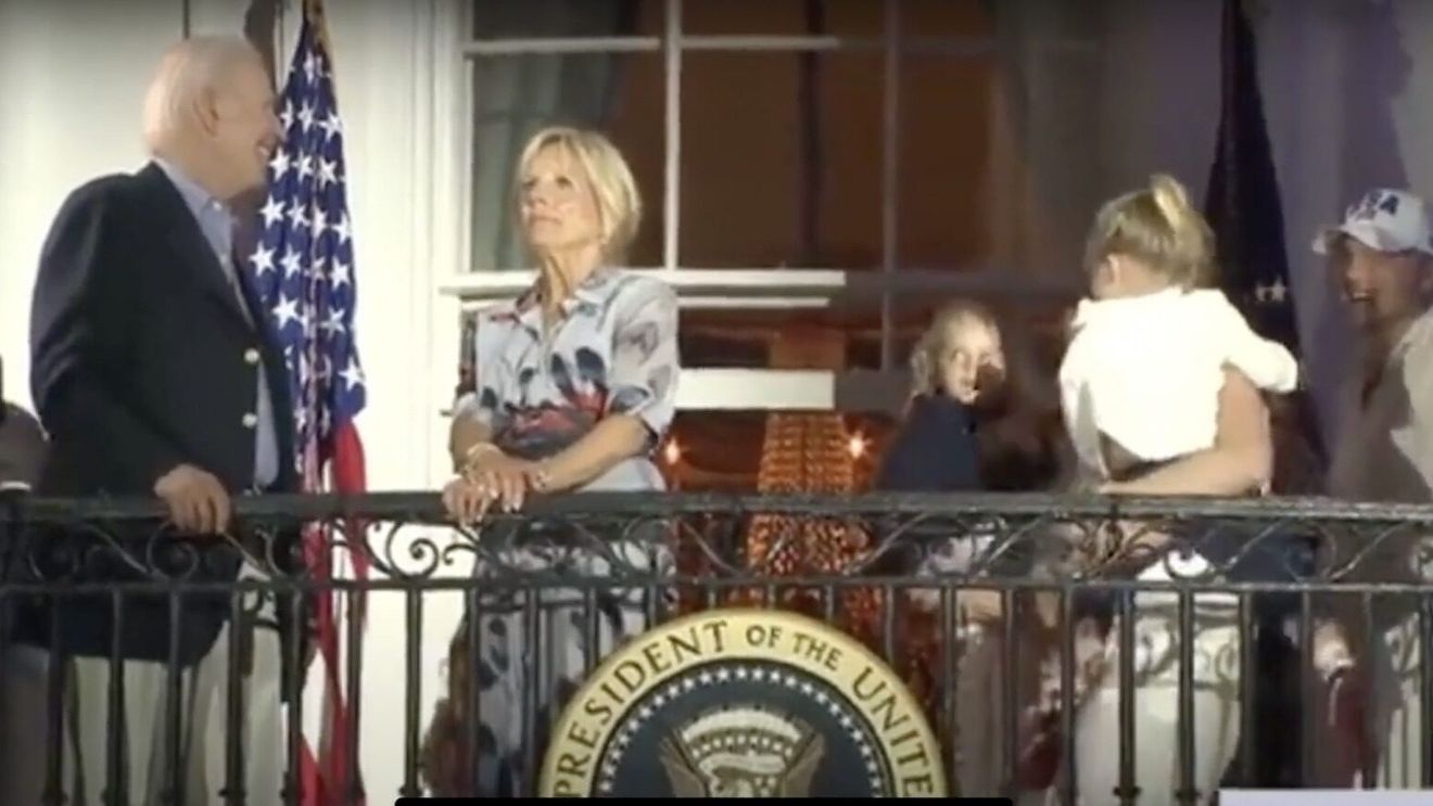 Familia Biden petrece o săptămână într-o casă de pe malul lacului Tahoe, ce aparține unui om de afaceri și activist în domeniul mediului înconjurător