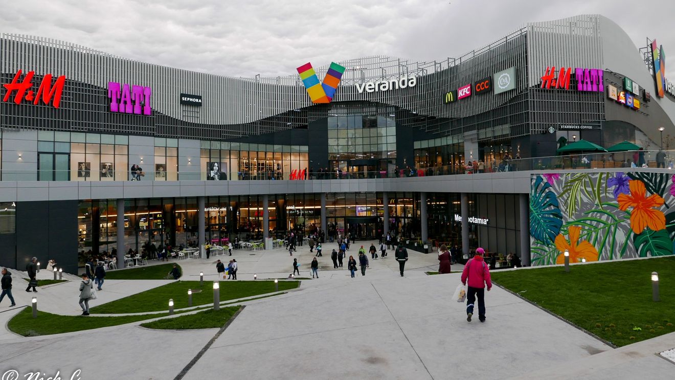 Alertă cu bombă în București. Un apel la 112 a anunțat existența unui dispozitiv explozibil la Veranda Mall