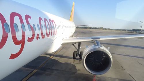 Aterizare de urgență la București: un avion care zbura din Sankt Petersburg spre Istanbul a emis semnal de primejdie după decolare
