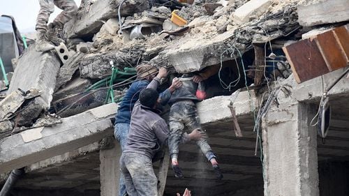 VIDEO Cutremur de 7,8 pe scara Richter în Turcia, printre cele mai puternice din ultimii 100 de ani / Peste 2.300 de morți în Turcia și Siria/ Replică extrem de puternică, de 7,5