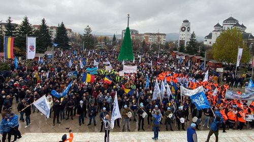VIDEO Protest al angajaților Dacia, nemulțumiți de nerespectarea promisiunilor guvernamentale