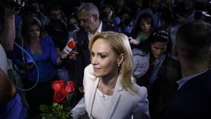 Gabriela Firea, atac la Nicușor Dan: Primarul "resuscitează" tema finanţării turismului în Capitală uitând că nu există legislaţie specifică pentru asigurarea transferului taxei de oraş plătită de turişti /  Încă o minciună prin omisiune a lui Nicuşor Dan!