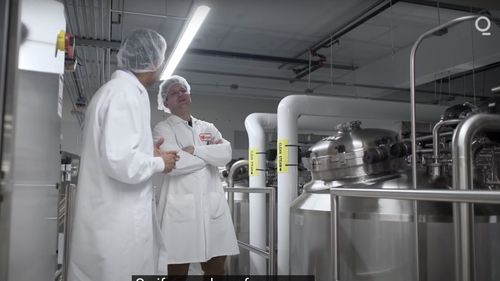 Companiile americane Upside Foods şi Good Meat au primit aprobare pentru a comercializa carne cultivată în laborator