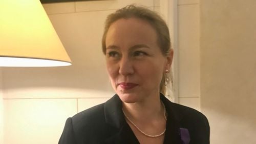 “Cred că Franța ar trebui să retragă ordinul ministrului care a fost dovedit că plagiază” – conferențiara Ruxandra Ivan, căreia i-a fost acordat Palmes Académiques, ordin acordat anterior și lui Sorin Cîmpeanu