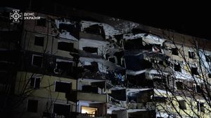 Trei morţi şi 38 de răniţi, între care copii, într-un atac rusesc în oraşul ucrainean Krivoi Rog