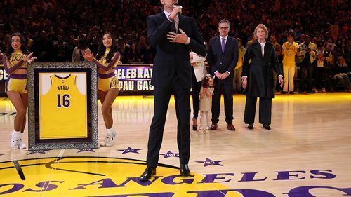 Pau Gasol intră în istoria LA Lakers, alături de Magic Johnson sau Shaquille O'Neal/ Clubul a decis să retragă tricoul cu numărul 16 purtat de baschetbalistul spaniol