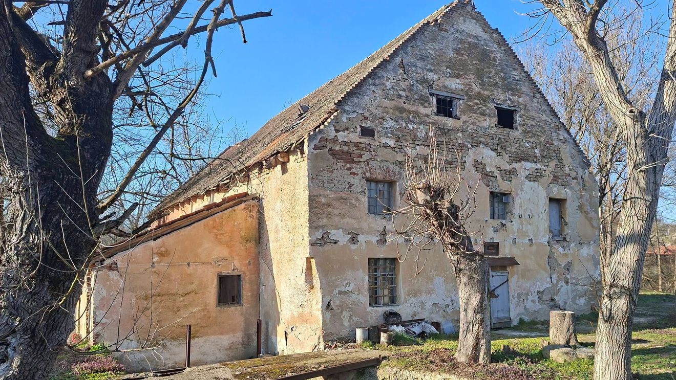 Moara din Valeapai, veche de 120 de ani, restaurată și transformată într-un muzeu al morăritului