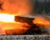 Rusia aruncă în luptă noul aruncător de flăcări TOS-1A, capabil să neutralizeze drone pe zeci de mii de metri pătrați dintr-o singură salvă